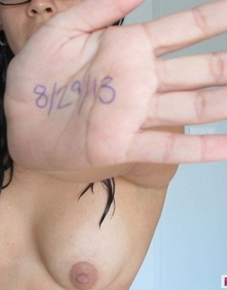 Голая девушка 18 лет без лица (63 фото)